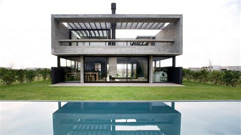 50 Examples of Modern concrete homes .